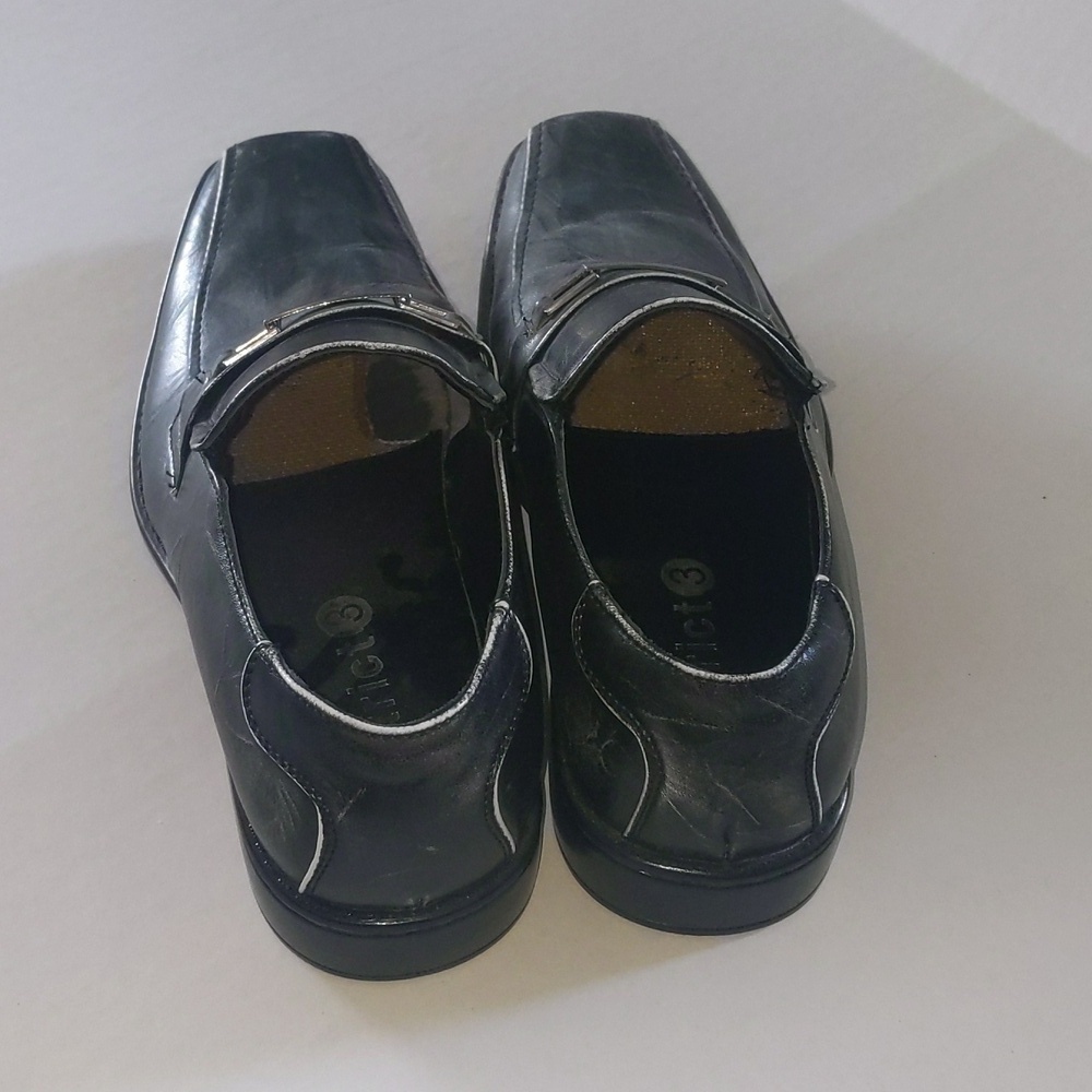 District 3 loafers men's size 9 gray. Buckle. - Picture 3 of 5